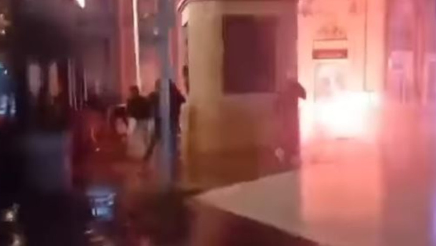 Φίλοι της ΑΕΚ δέχθηκαν επίθεση από οπαδούς της Αλκαλόιντ στα Σκόπια (vid)