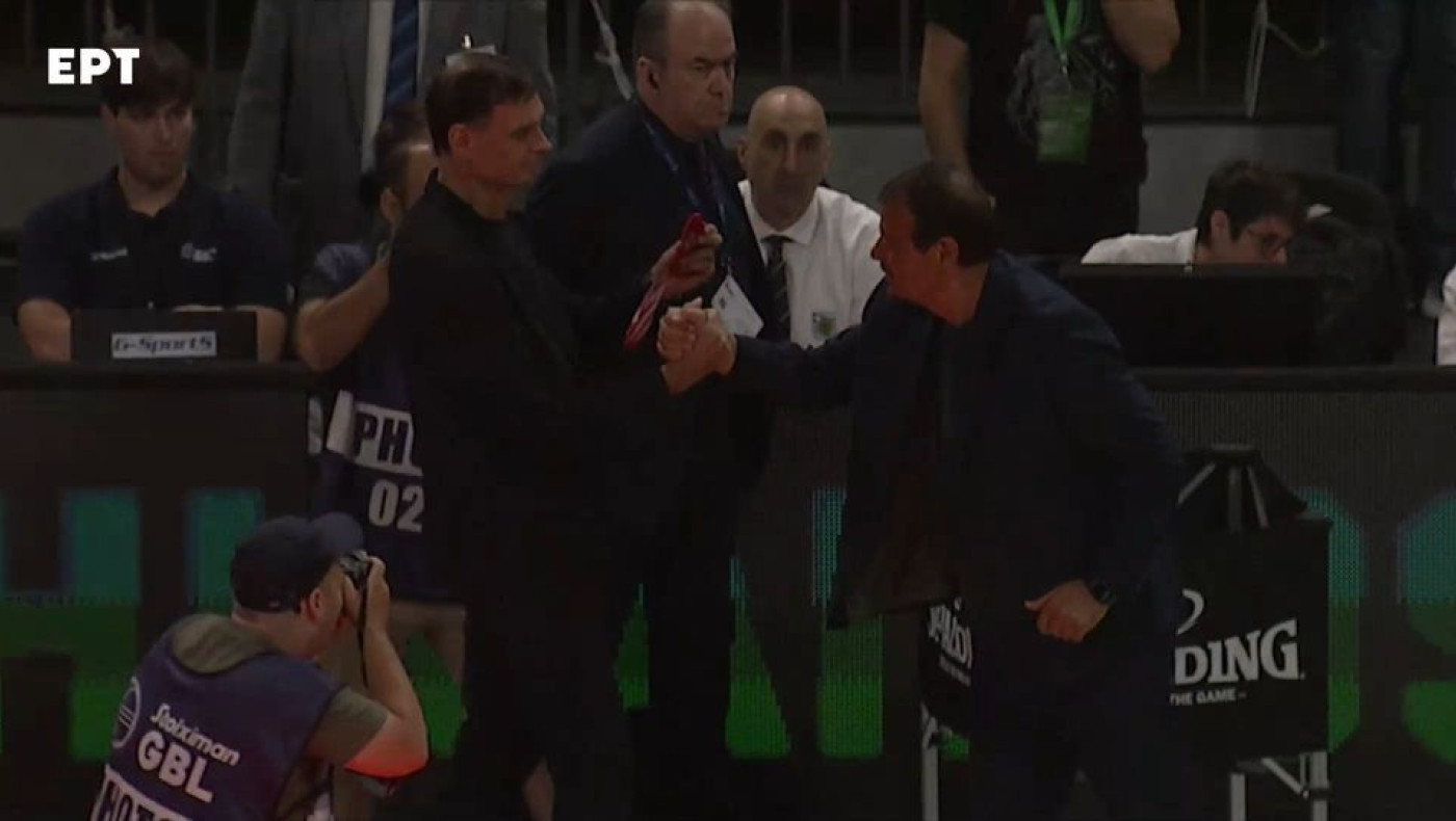 Παναθηναϊκός: Ο Αταμάν αρνήθηκε να πάρει το λάβαρο του Ολυμπιακού (vid)