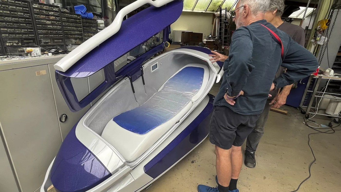 Φλόριαν Βίλετ: Αυτοκτόνησε ο γιατρός-υπέρμαχος της διαβόητης κάψουλας Sarco