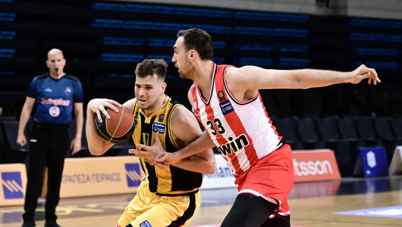 Αγραβάνης για Φουρνιέ: «Αν το είχα κάνει εγώ, θα είχα αποκλειστεί για μισή σεζόν»