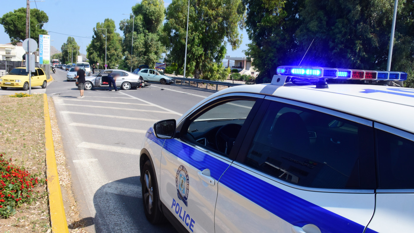 Χαλκιδική: Χωρίς δίπλωμα ο 19χρονος που προσέκρουσε σε στάση λεωφορείου