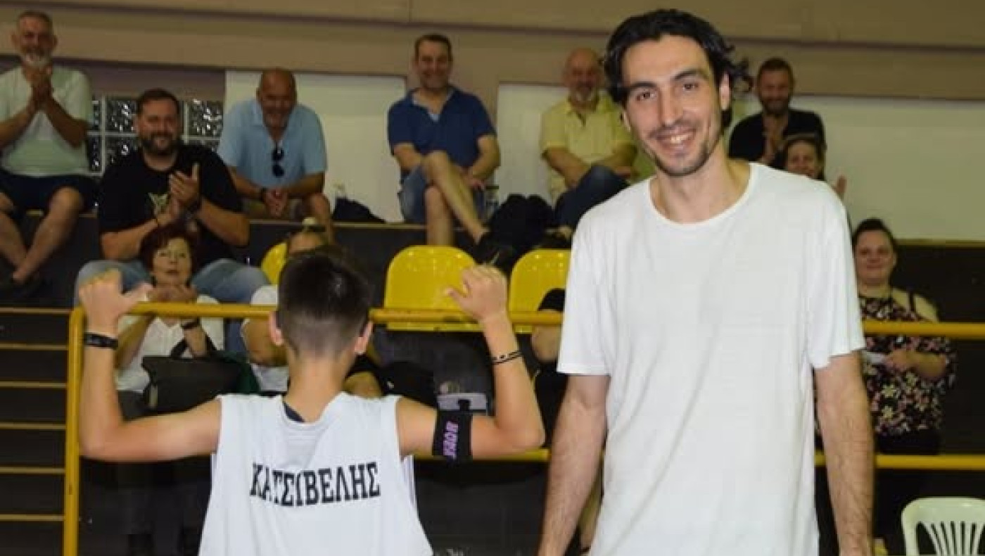 ΠΑΟΚ: Μοίρασε χαμόγελα στα παιδιά του Άθλου ο Κατσίβελης