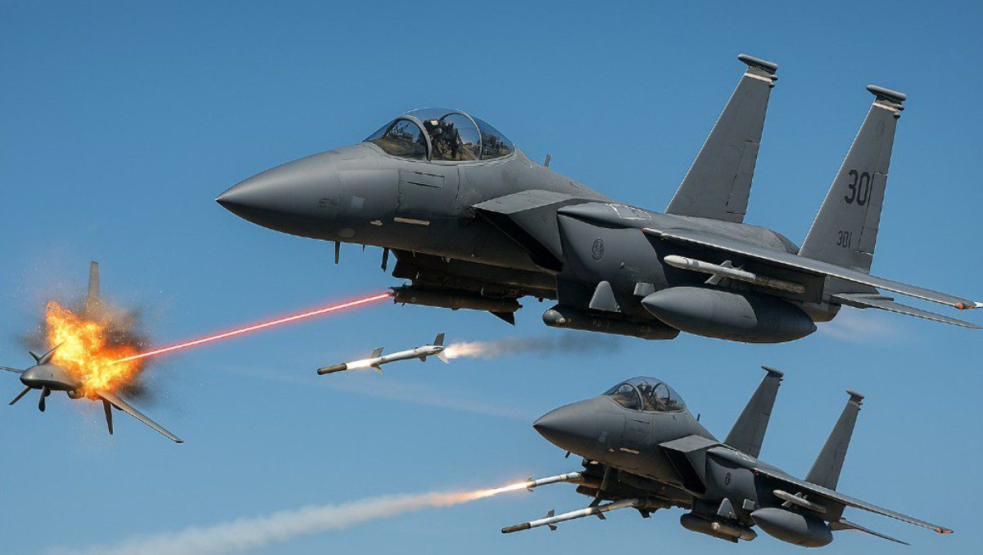 F-15E Strike Eagle: Το ιπτάμενο οπλοστάσιο που ρίχνει drones με 42 ρουκέτες λέιζερ