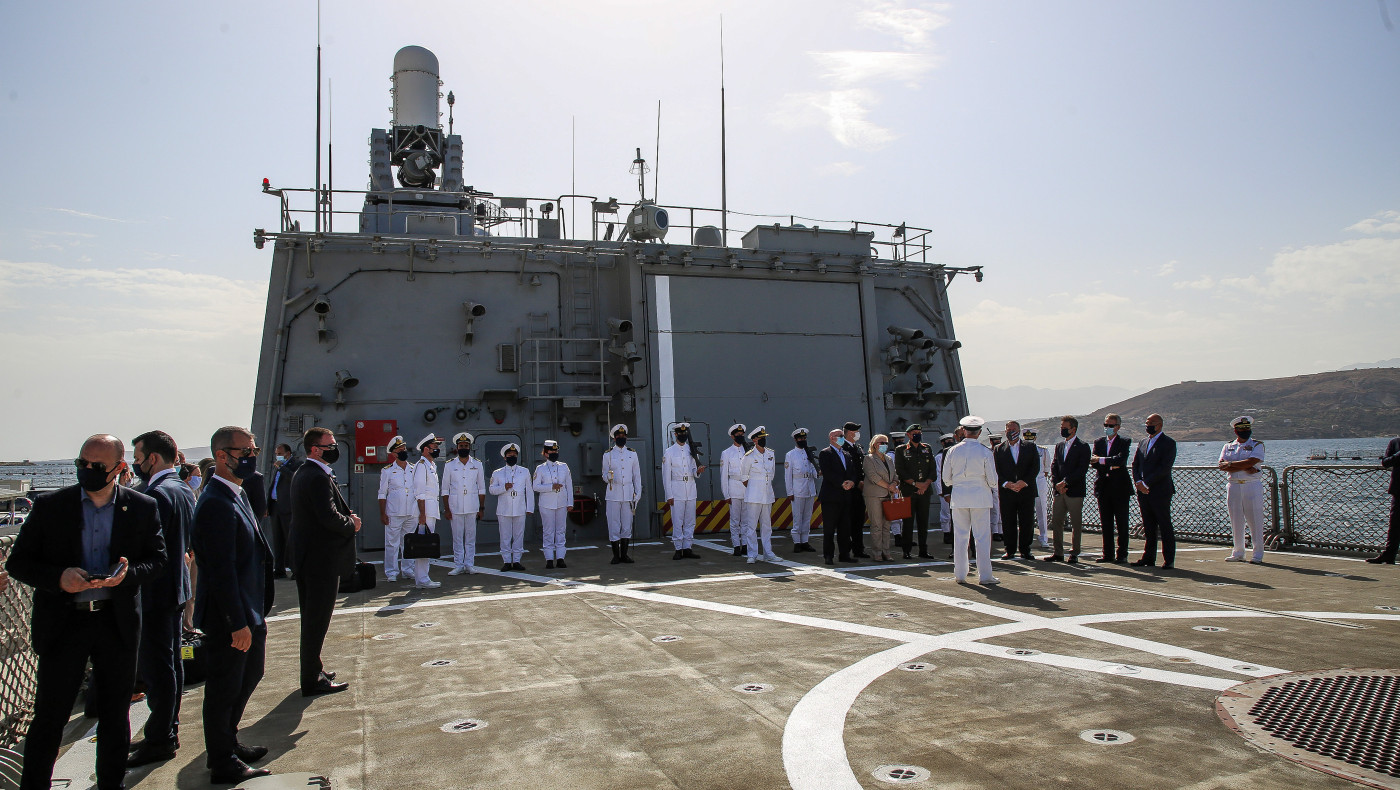 Κρήτη: Συνελήφθη Αζέρος που φωτογράφιζε αεροναυτικές βάσεις στη Σούδα