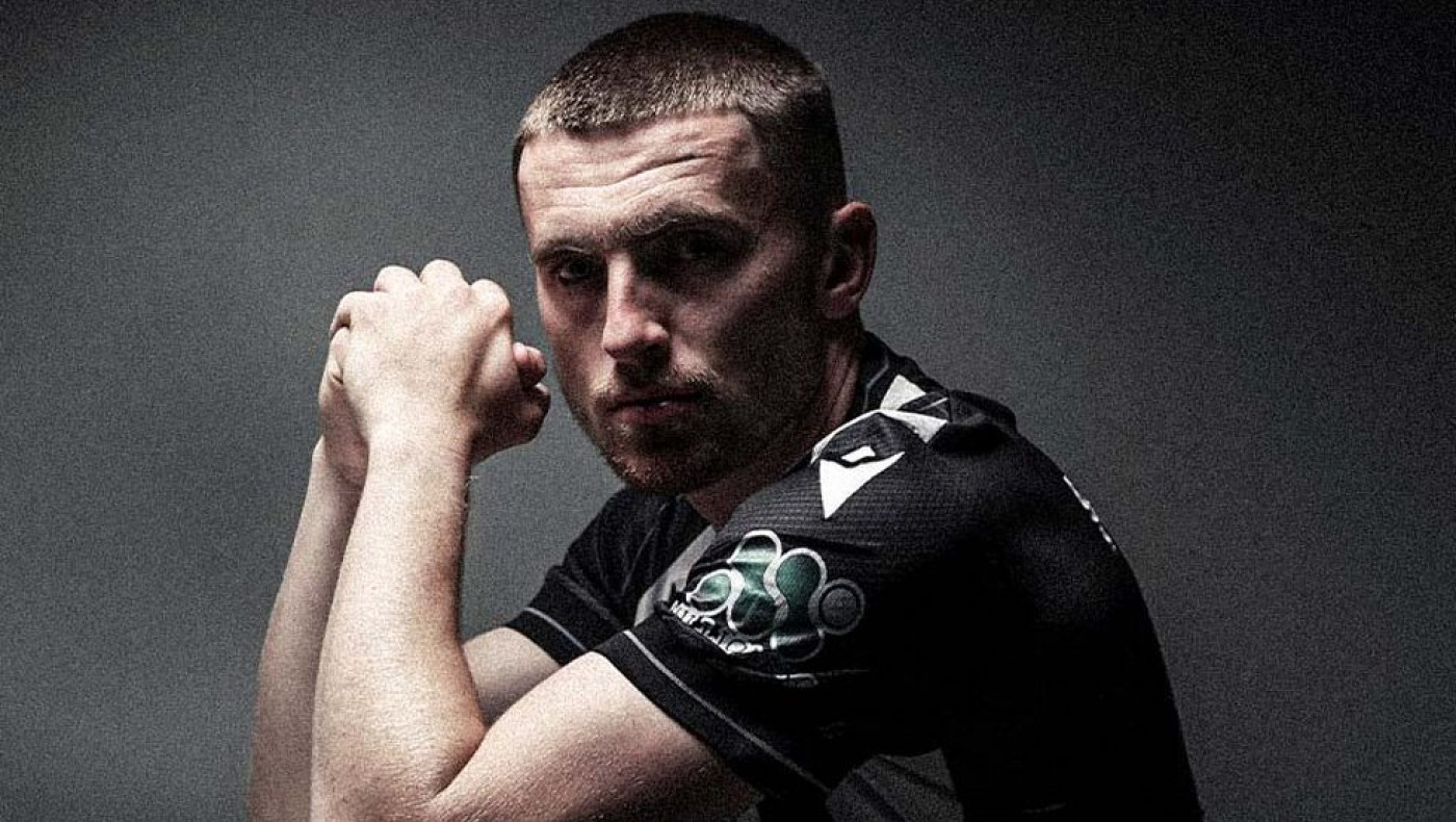 ΠΑΟΚ: Ο Τζότζο Κένι μπήκε... τρέχοντας στην Τούμπα - Το νούμερο που επέλεξε