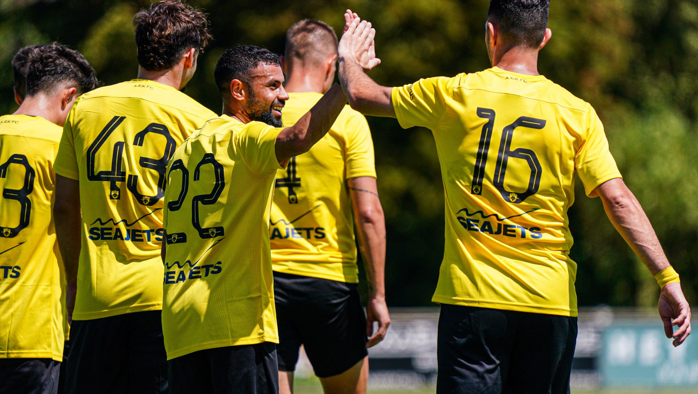 Φιλική εξάρα για την ΑΕΚ, με χατ τρικ του Ελίασον