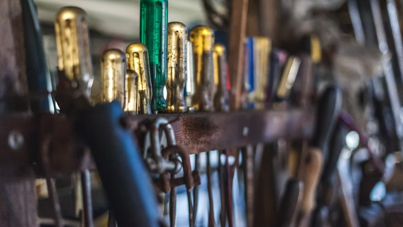 Βύρωνας: Ηθοποιός επιτέθηκε με κατσαβίδι σε δυο άτομα γιατί της έκαναν παρατήρηση