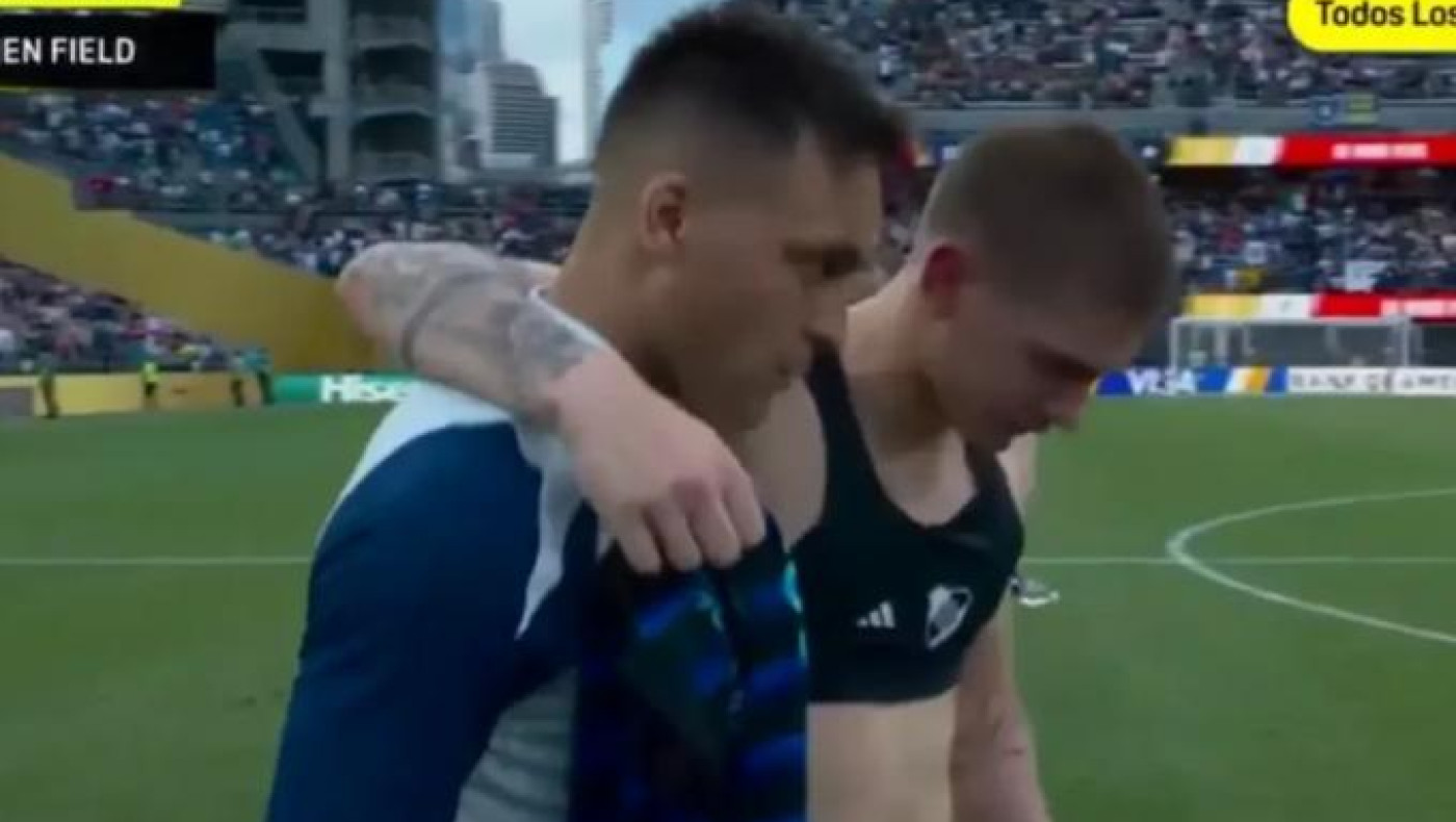 Το κλάμα του Μασταντουόνο στο τελευταίο του παιχνίδι με τη φανέλα της Ρίβερ Πλέιτ