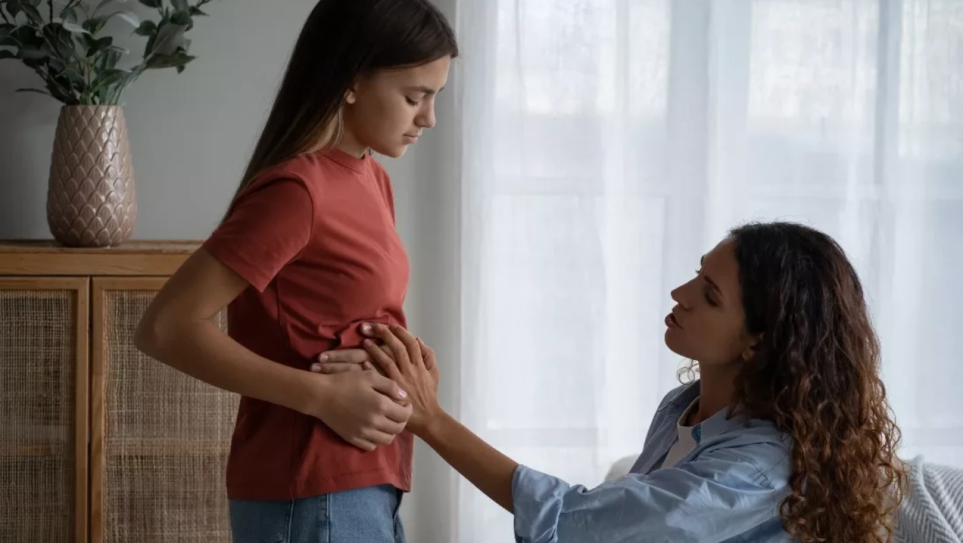 Εφηβεία: Η συνήθεια που φέρνει αργοπορημένα την πρώτη περίοδο στα κορίτσια