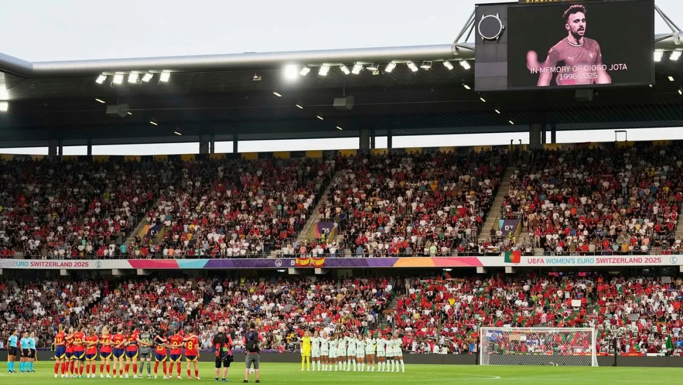 Ισπανία-Πορτογαλία: Συγκίνηση, μαύρα περιβραχιόνια και συγκλονιστικές στιγμές για τον Ντιόγκο Ζότα