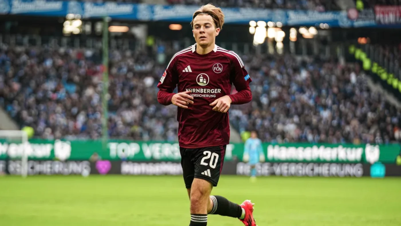 Παίρνει χαφ η Στουτγάρδη την ώρα που διεκδικεί τον Κωνσταντέλια