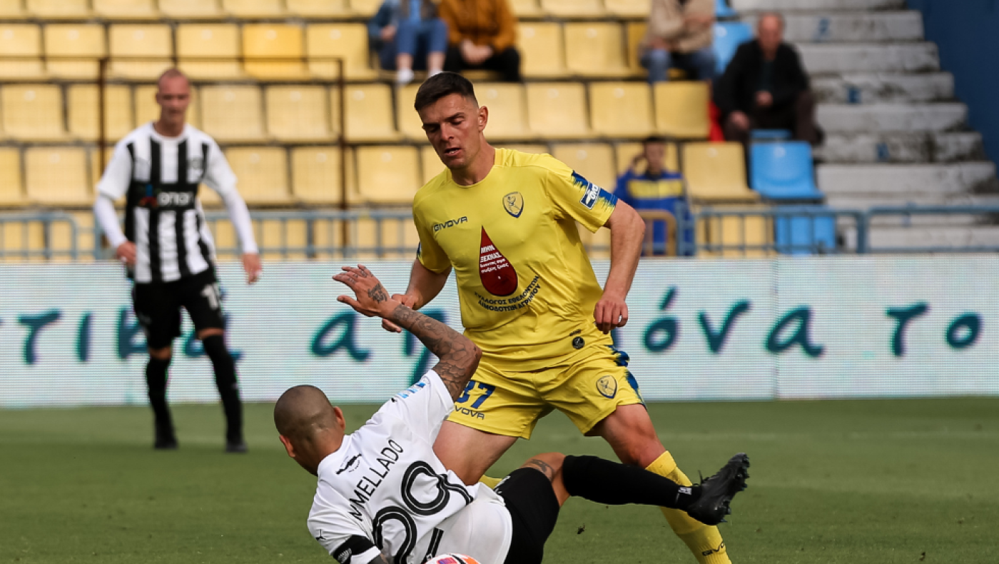 Έπαιξε για Ηρακλή, επέλεξε Ιταλία και Μπενεβέντο ο Άγγελος Τσιγγάρας