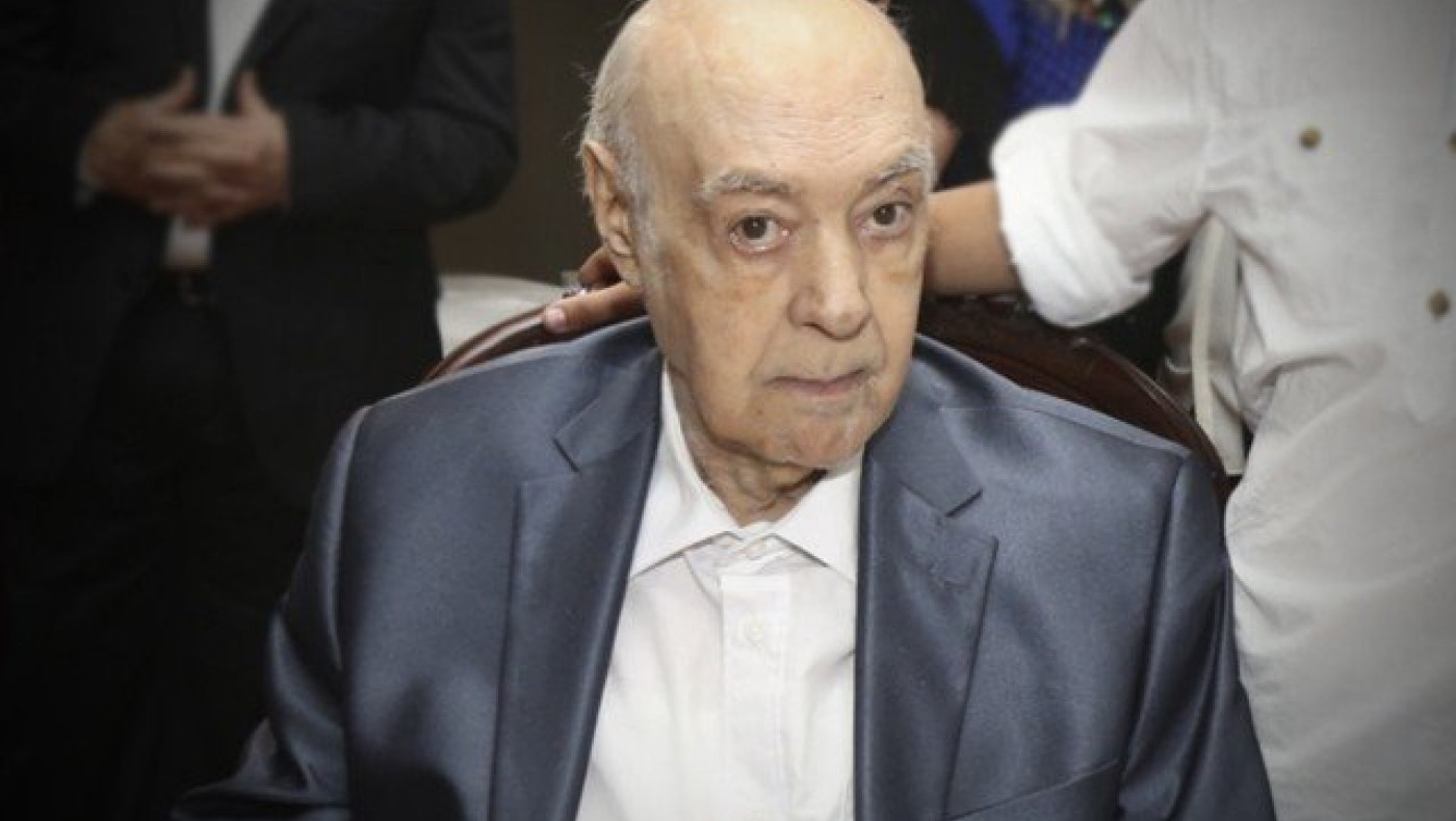 Ο όρος στη διαθήκη του Ανδρέα Μπάρκουλη για τη γυναίκα του!