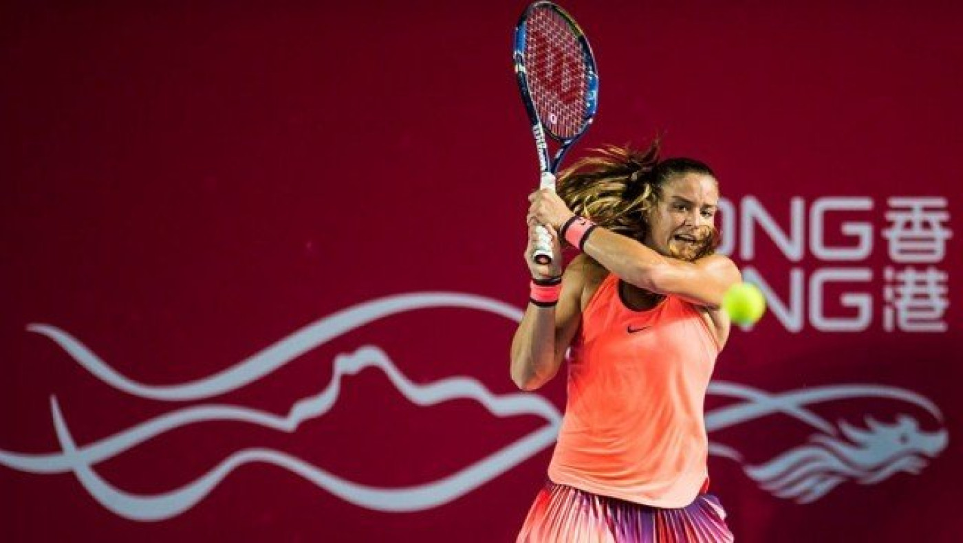 Στο      No.    90 «σκαρφάλωσε»      η         Σάκκαρη