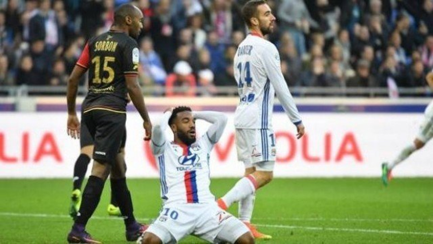 Το κατάφερε κι αυτό η                          Λυών