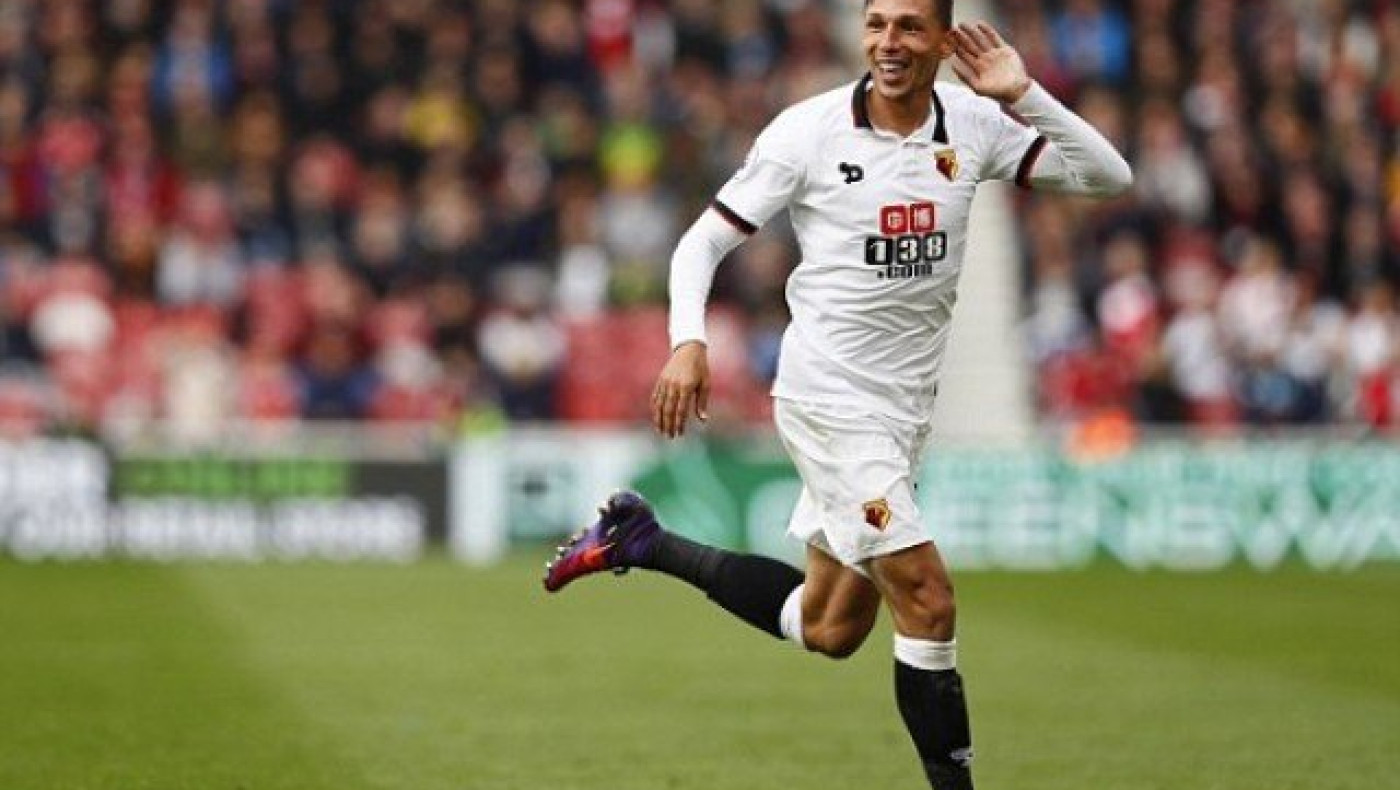 Aπίθανο γκολ από τον Χολέμπας εναντίον της Μίντλεσμπρο!