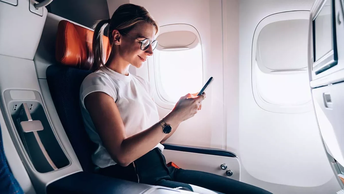 Πτήσεις: Τι πρέπει να προσέξουν όσοι φορούν γυαλιά ή φακούς επαφής