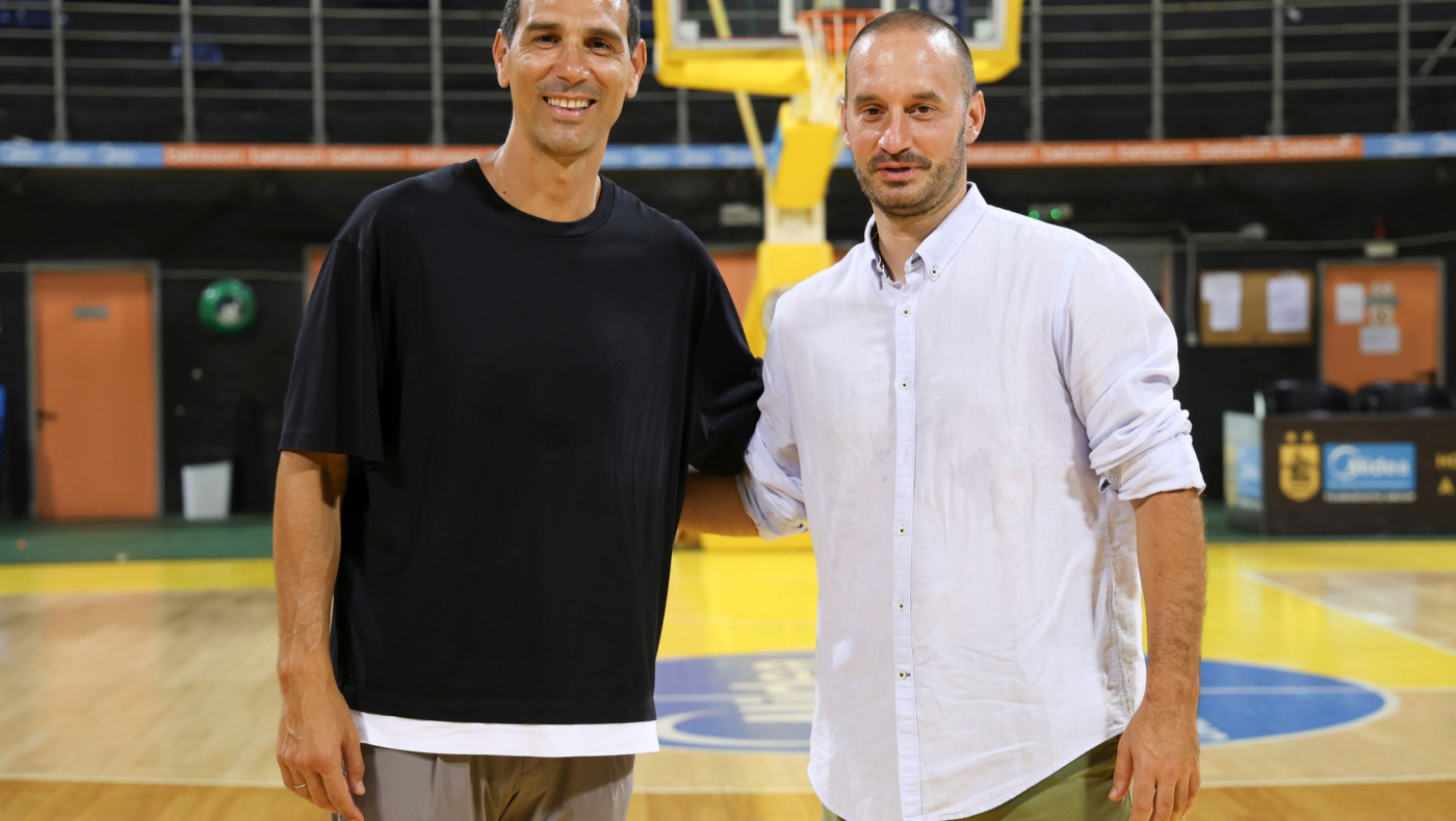 Άρης: Η πρώτη βόλτα του Καράιτσιτς στο «Nick Galis Hall» και οι ματιές στα λάβαρα