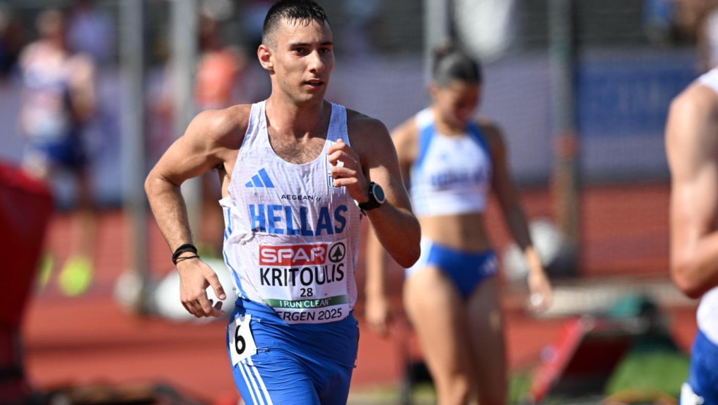 Γιώργος Κριτούλης: Ο νοσηλευτής που έκανε ρεκόρ σε μελωδίες... Θεοδωρίδου