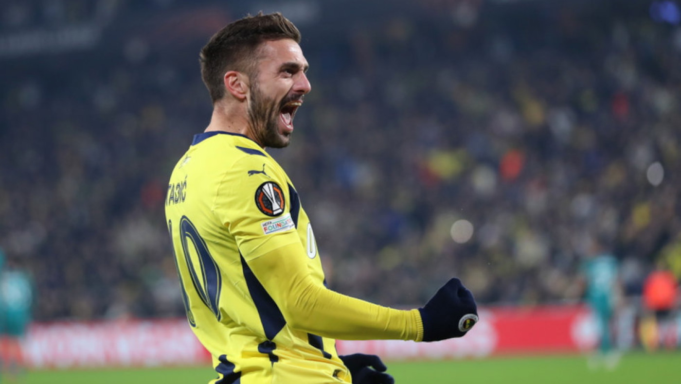 Πυροδοτεί «βόμβα» με Τάντιτς ο Ερυθρός Αστέρας