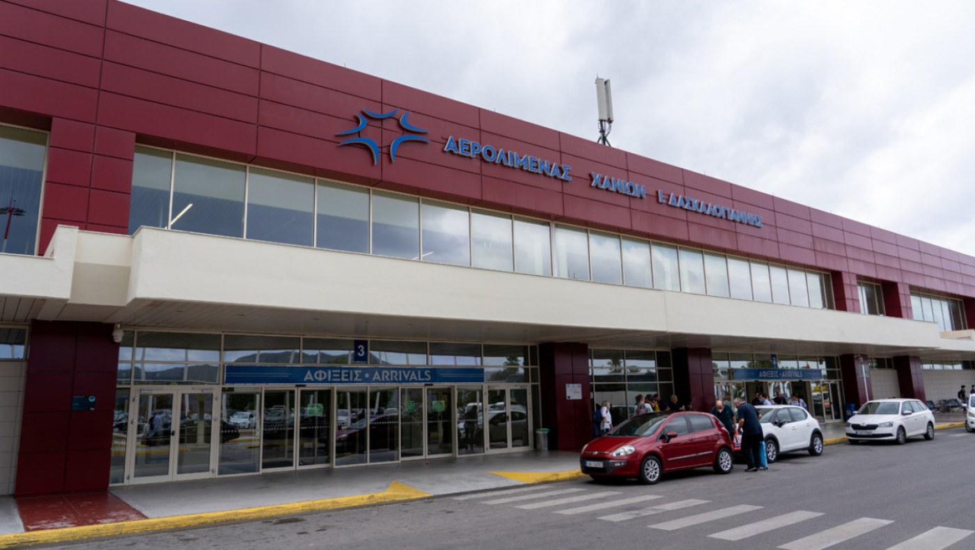 Απρόκλητη επίθεση τουρίστα σε οδηγό ταξί στο αεροδρόμιο Χανίων