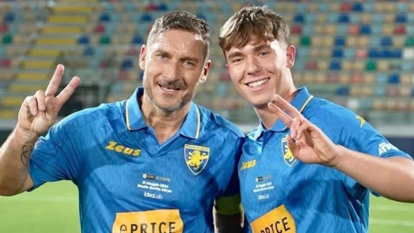 Ο γιος του Τότι εγκατέλειψε το ποδόσφαιρο στα 19 λόγω... πίεσης