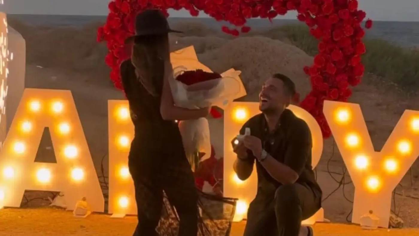 Παντρεύονται Σάκης Κατσούλης και Μαριαλένα Ρουμελιώτη