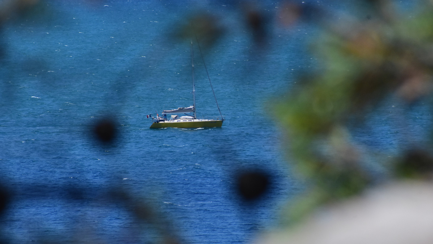 Εύβοια: Φέρι μποτ με 105 επιβάτες «κόλλησε» σε ξέρα στα Νέα Στύρα