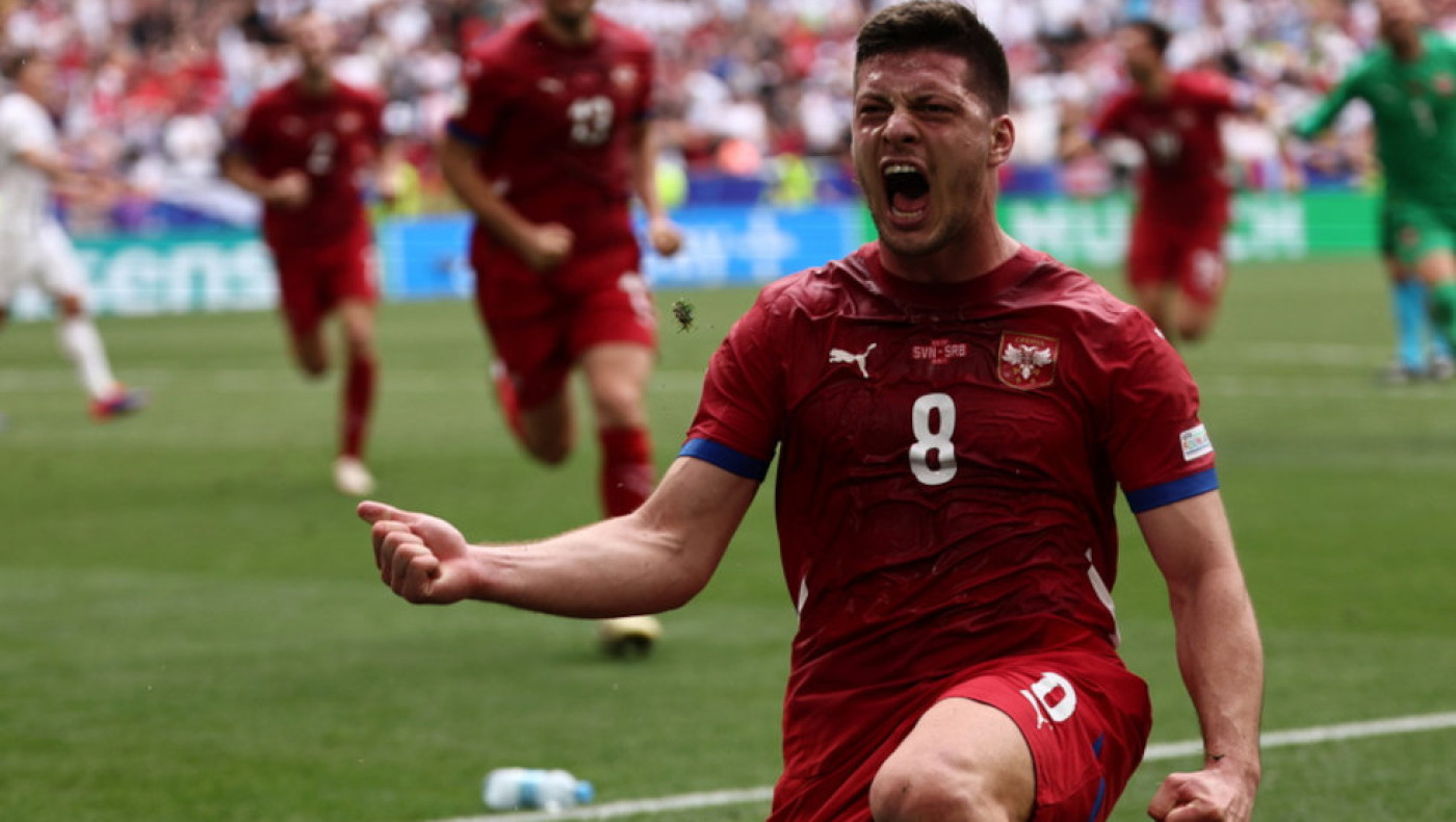 Λούκα Γιόβιτς: Η «καψούρα» των Big-4 και το περίεργο συμβόλαιο με τη Μίλαν