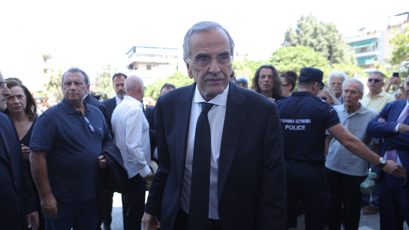 Βουβός πόνος στην κηδεία της Λένας Σαμαρά