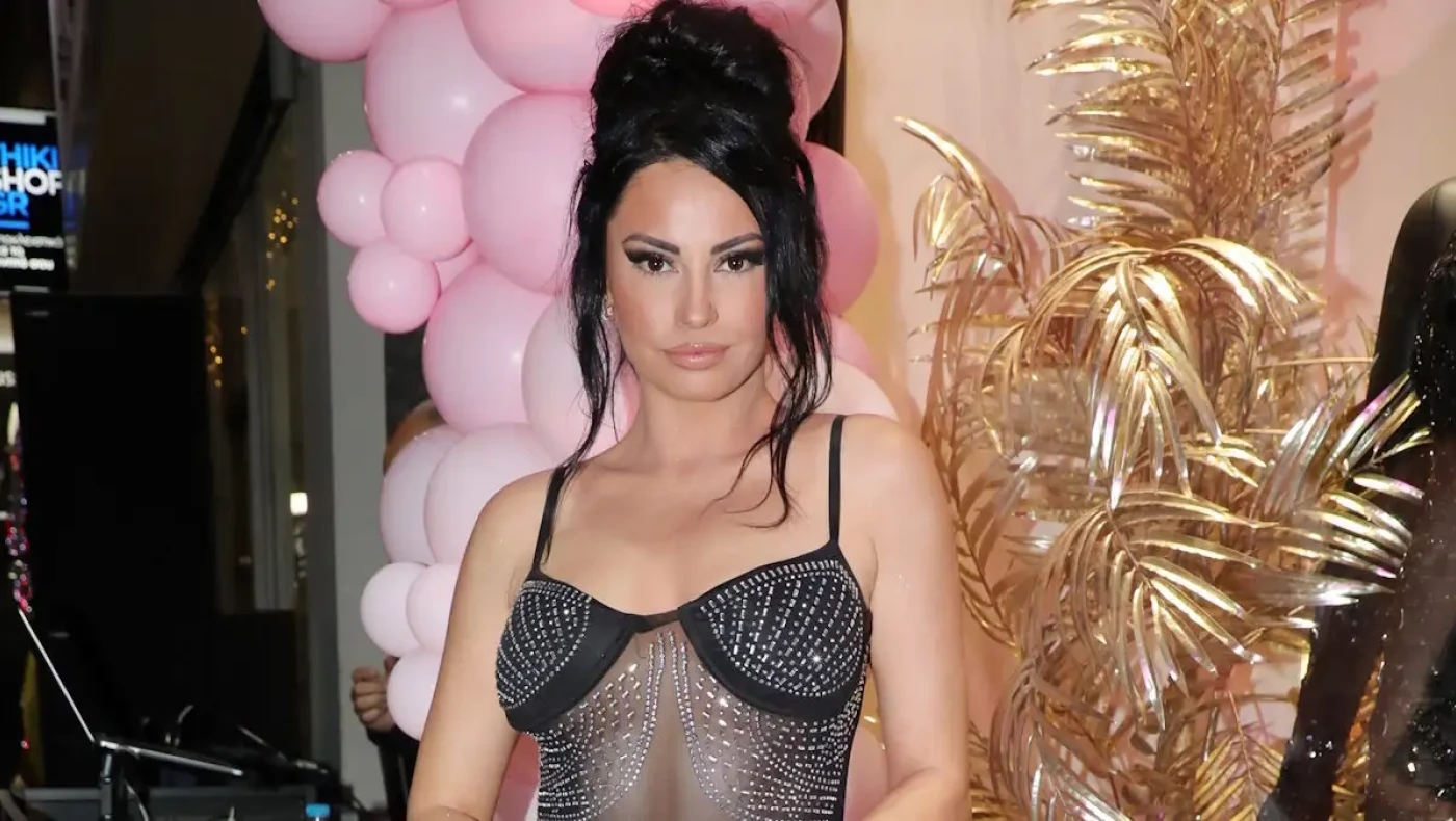 Αλεξανδράκη: «Είχε πιάσει σύντροφό μου να με απατάει και όταν αντέδρασα με χτύπησε»