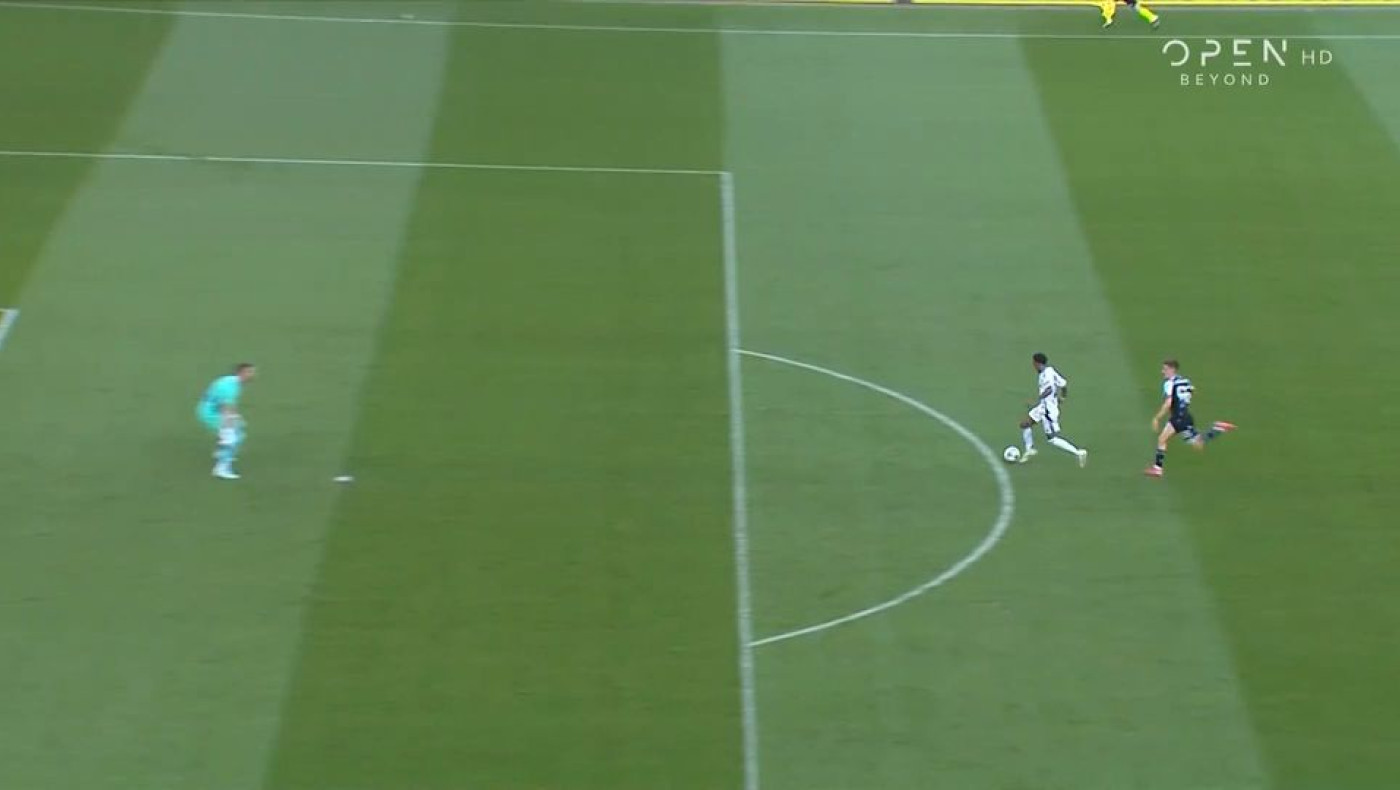 Βόλφσμπεργκερ-ΠΑΟΚ: Το «στοπ» του Παβλένκα στο τετ α τετ με τον Μπαλό (vid)