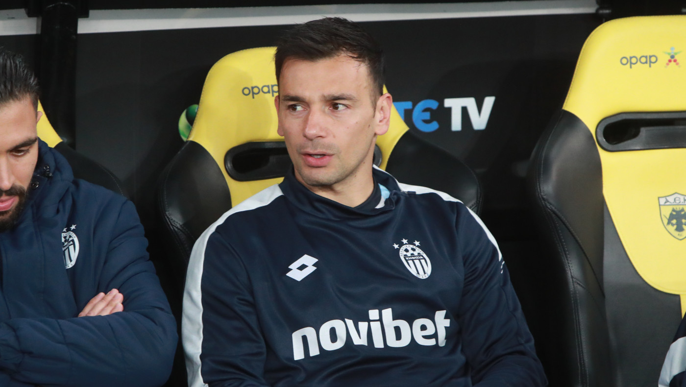 Σωτήρης Νίνης: Ανακοίνωσε το τέλος της ποδοσφαιρικής του καριέρας