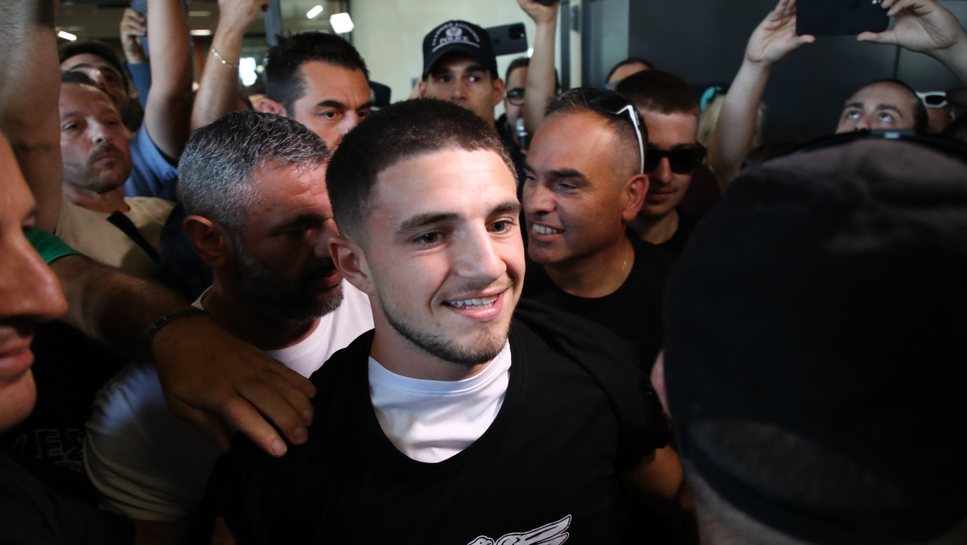 Σλάβια Πράγας: «Ο Ζαφείρης για άλλους έξι μήνες μαζί μας. Συμφωνία με τον ΠΑΟΚ για 12 εκατ. ευρώ»