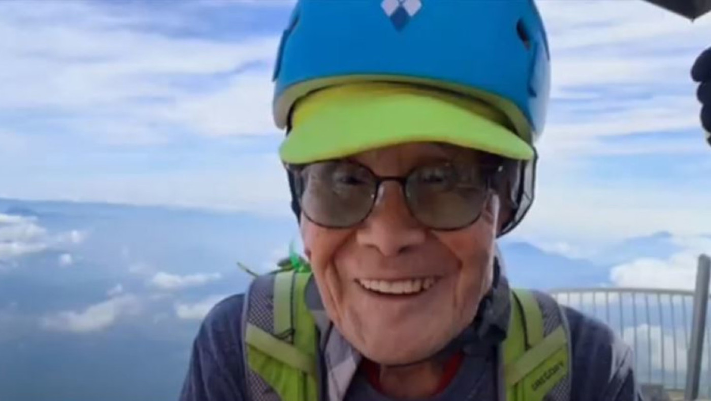 Ιάπωνας 102 ετών έγραψε ιστορία ανεβαίνοντας στην κορυφή του Φούτζι!