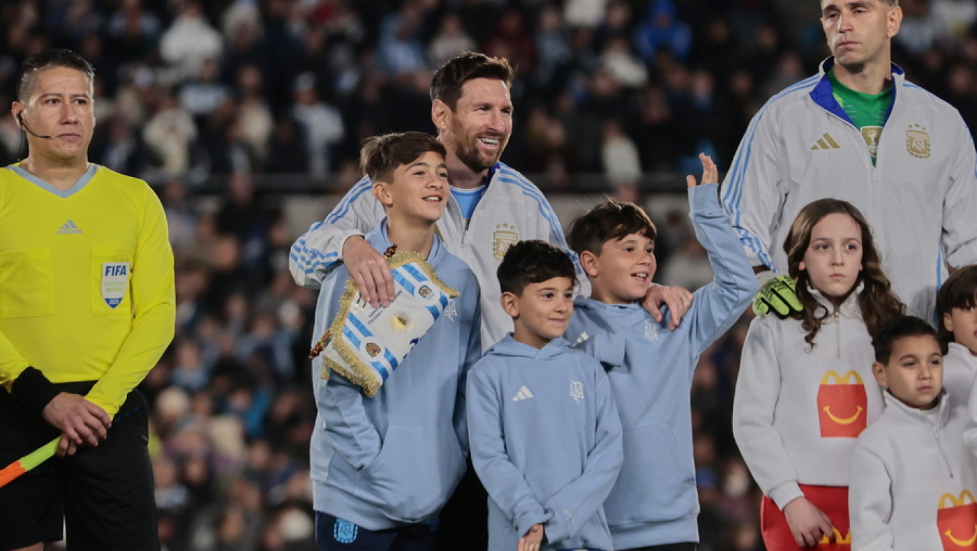 Μέσι για το τελευταίο του εντός έδρας παιχνίδι στην Αργεντινή: «Μια βραδιά που με αφήνει άφωνο»