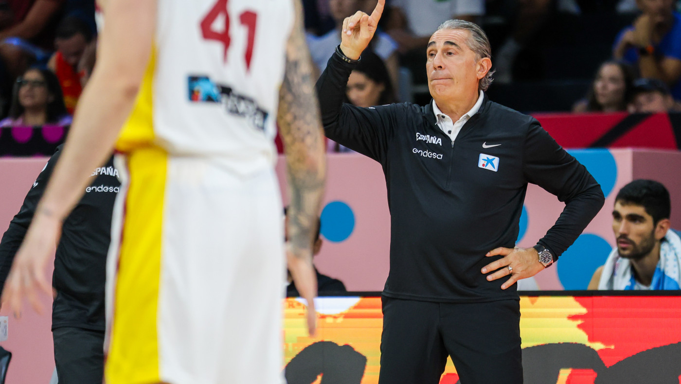 Eurobasket 2025: Αποθεώθηκε αποχωρώντας ο Σκαριόλο στη συνέντευξη Τύπου