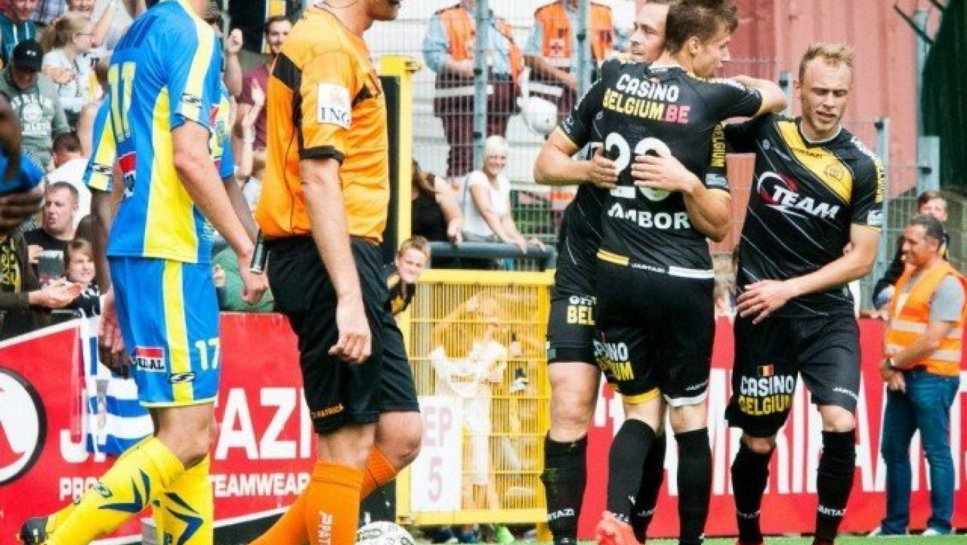 Με παράδοση και  κίνητρο η                 Λόκερεν