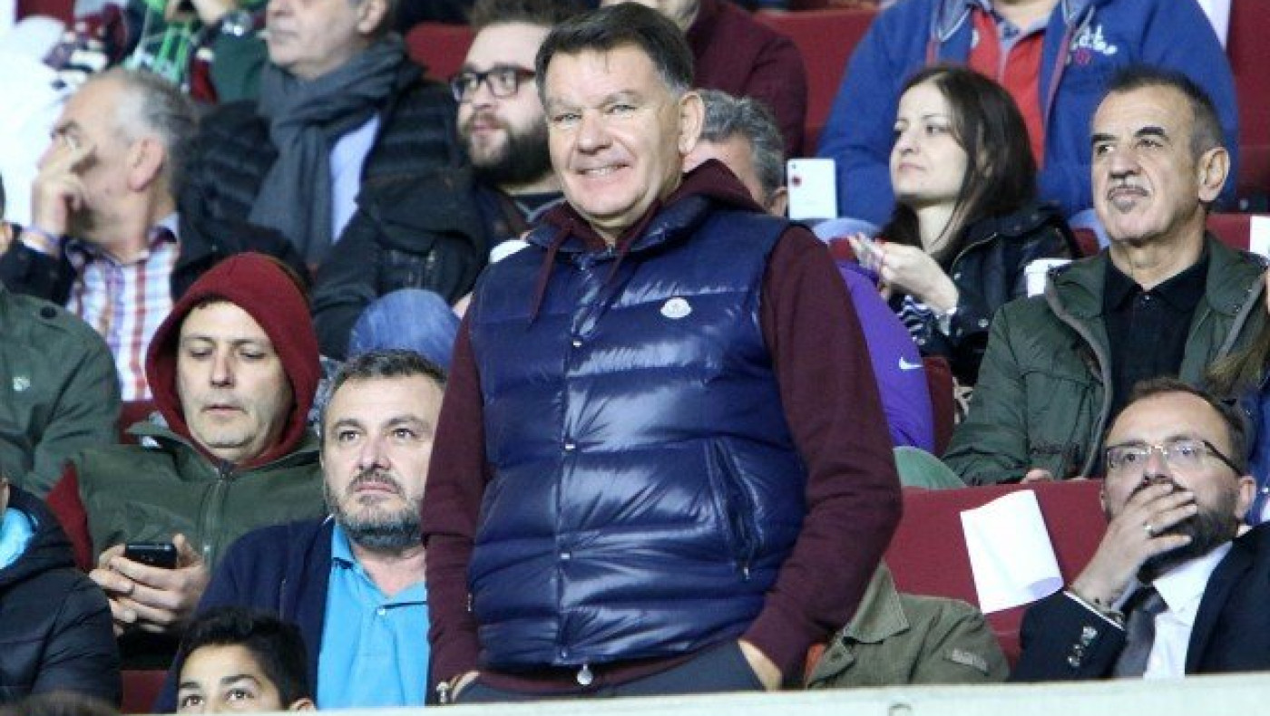 Οι «γαμπροί» της ΑΕΛ                  και ο Δικέφαλος