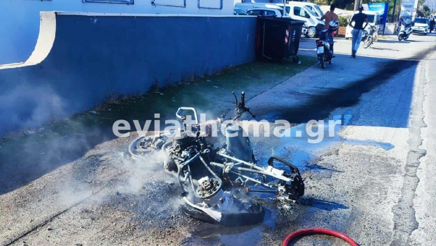 Χαλκίδα: Νεκρός δικυκλιστής που εκσφενδονίστηκε 150 μέτρα