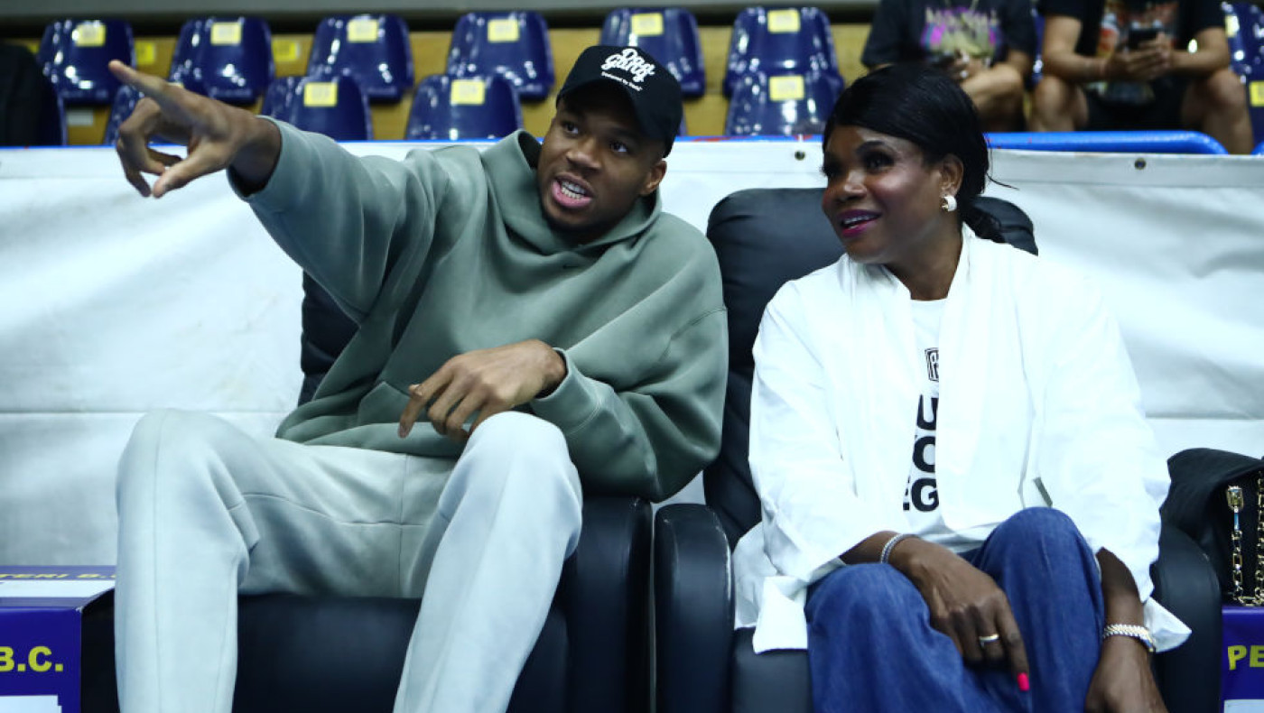 Ο Γιάννης Αντετοκούνμπο στο Περιστέρι-Άρης