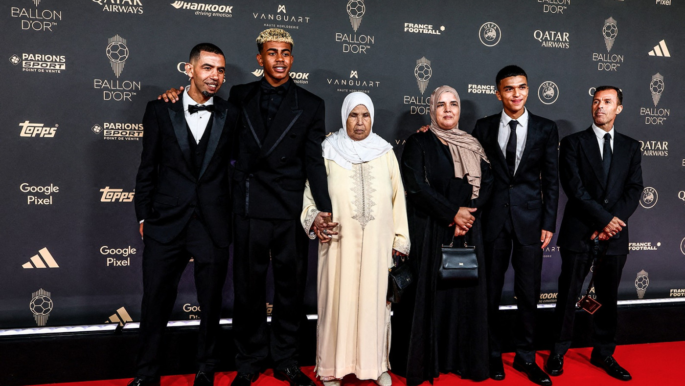 Χρυσή Μπάλα: Έξαλλος ο μπαμπάς του Γιαμάλ-«Λαμίν, o κορυφαίος στον κόσμο»