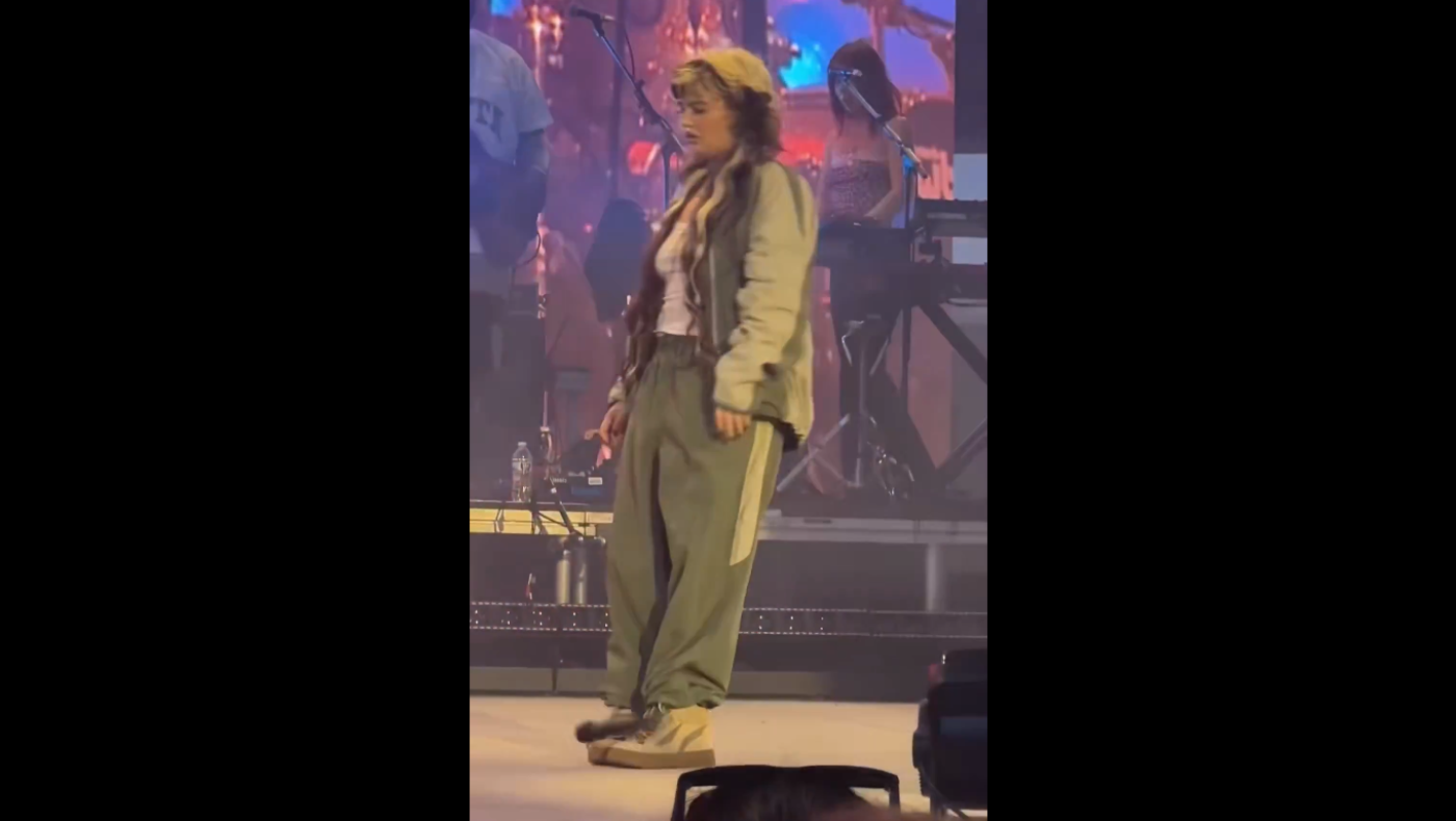 Λόλα Γιανγκ: Η στιγμή που χάνει on stage τις αισθήσεις της