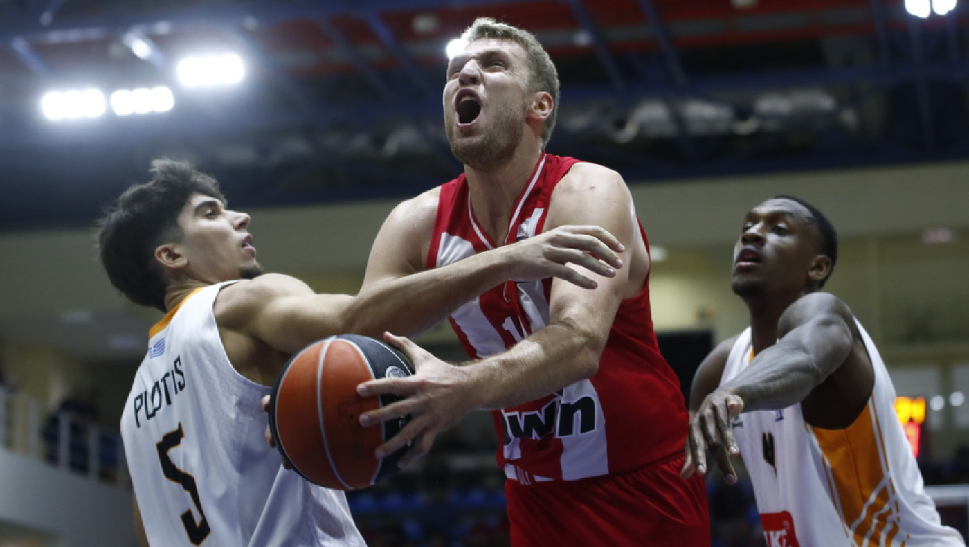 Ολυμπιακός-Προμηθέας: Στους «ερυθρόλευκους» ο πρώτος τίτλος της σεζόν, 92-83 στον τελικό του Super Cup