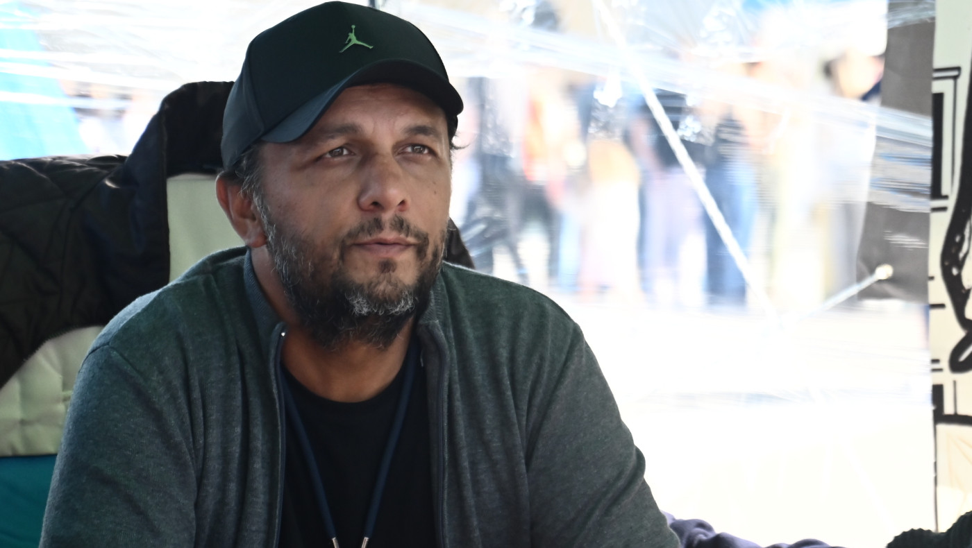 Στο πλευρό Ρούτσι εκατό καλλιτέχνες: Βανδή και Ρόκκος ανάμεσά τους