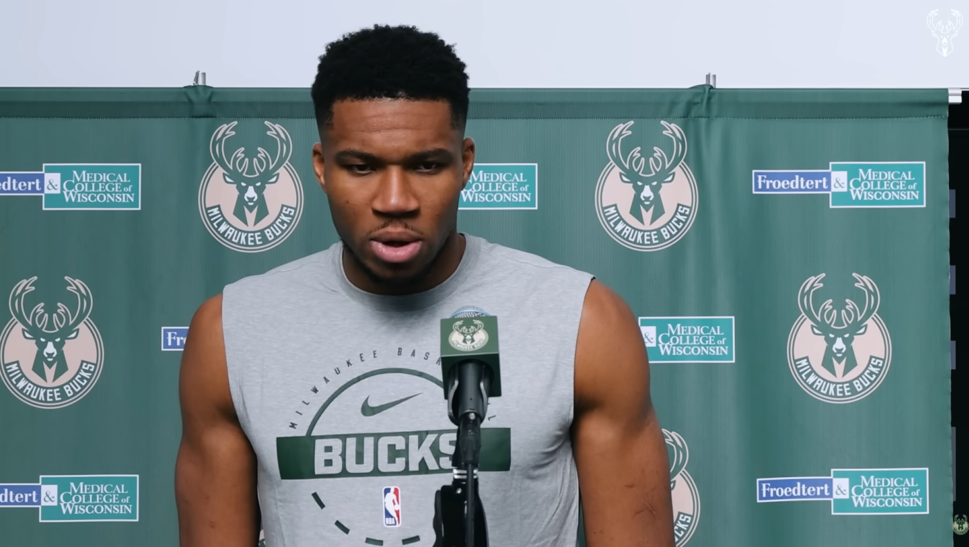 Αντετοκούνμπο: «Είμαι αφοσιωμένος στους Μπακς, ανθρώπινο αν αλλάξω γνώμη»