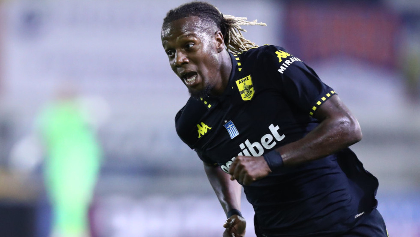 Μεντίλ: «Δεν μπορεί να συνεχιστεί αυτό, να αναλογιστούμε τις ευθύνες μας»