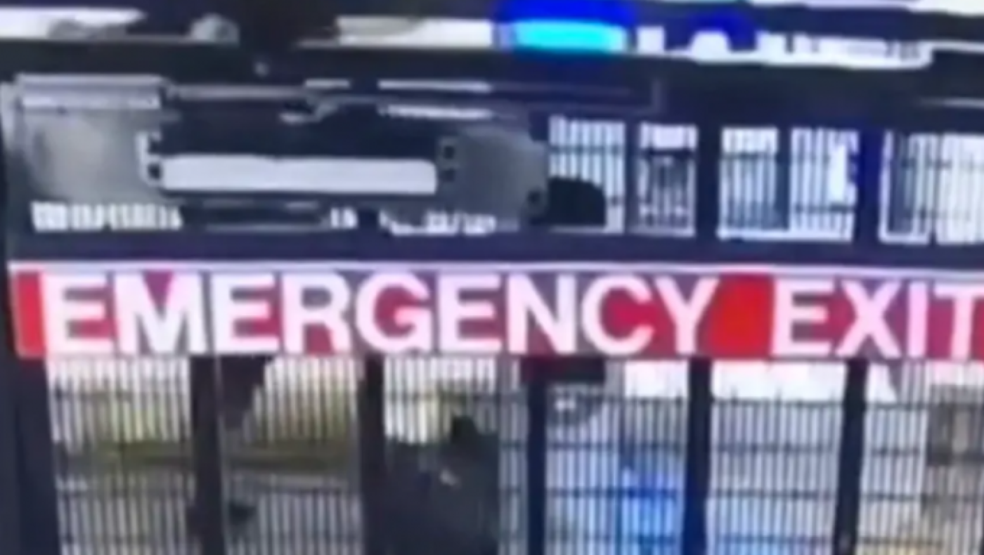 Η στιγμή της δολοφονίας 64χρονου στο μετρό της Νέας Υόρκης (vid)