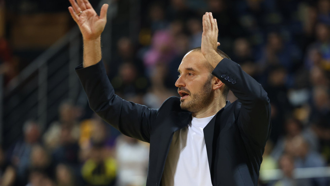 Άρης: Σύσκεψη μέχρι τις πρώτες πρωινές ώρες-Κρίνεται το μέλλον του Κάραϊσιτς