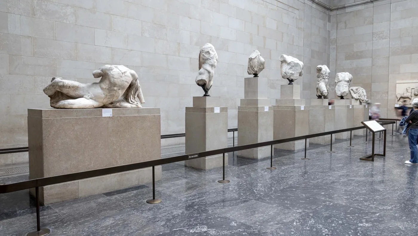 Βρετανικό Μουσείο: Δείπνο δίπλα στα Γλυπτά του Παρθενώνα-Οργή από Μενδώνη και Μαρέβα